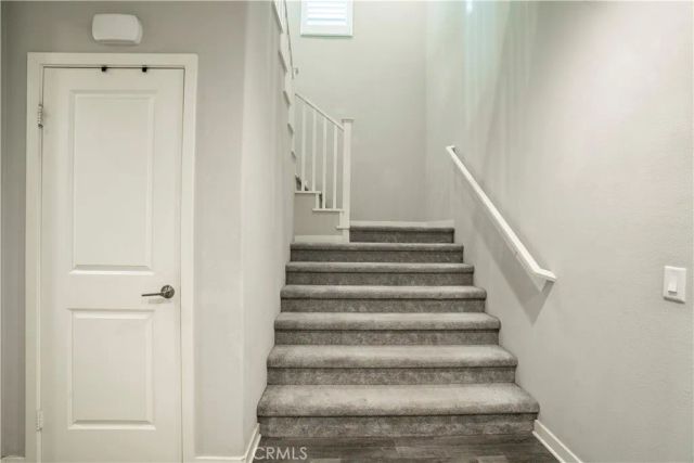 28604 Foothill, Saugus, CA 91350