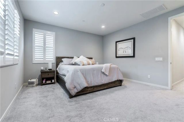 28604 Foothill, Saugus, CA 91350