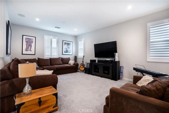 28604 Foothill, Saugus, CA 91350