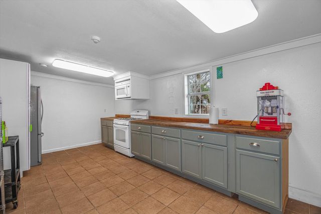 905 43rd Street, Galveston, TX 77550