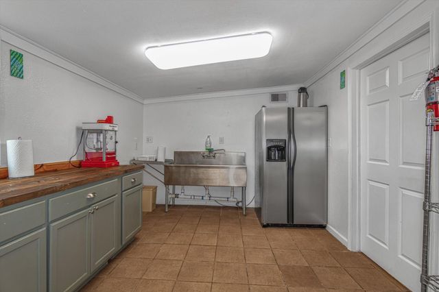 905 43rd Street, Galveston, TX 77550