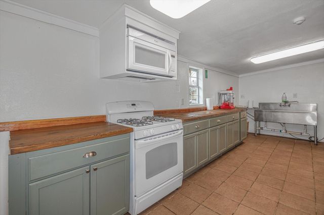 905 43rd Street, Galveston, TX 77550