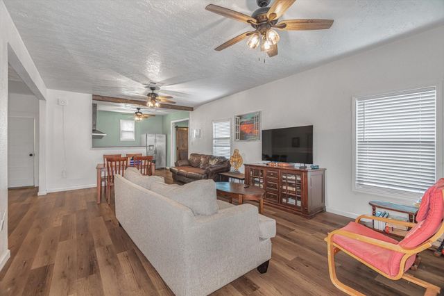 905 43rd Street, Galveston, TX 77550