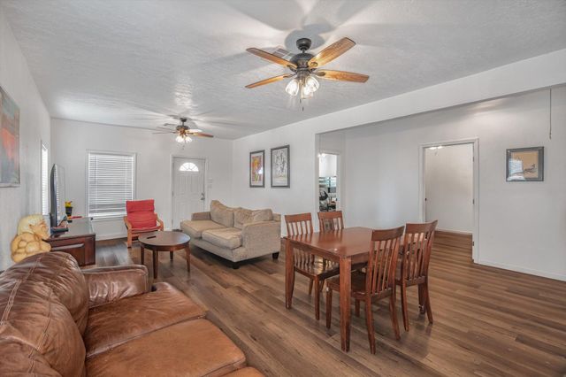 905 43rd Street, Galveston, TX 77550