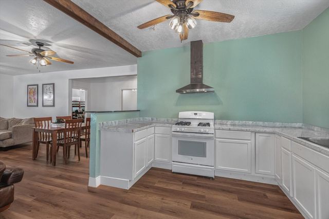 905 43rd Street, Galveston, TX 77550