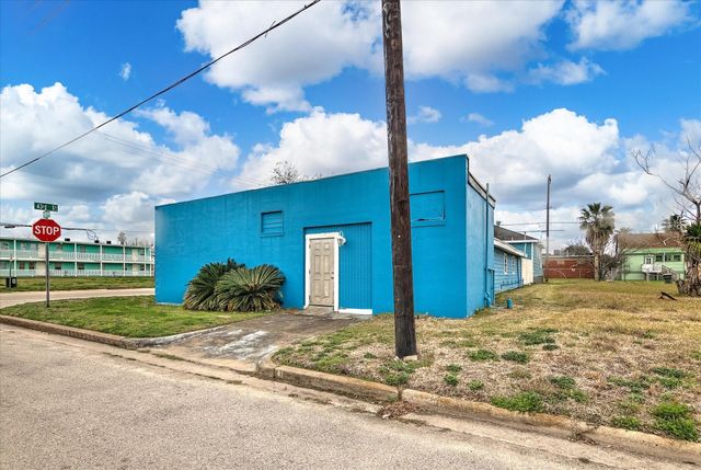 905 43rd Street, Galveston, TX 77550