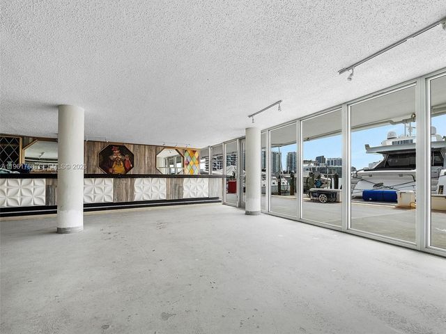 900 Bay Dr 1012, Miami Beach, FL 33141