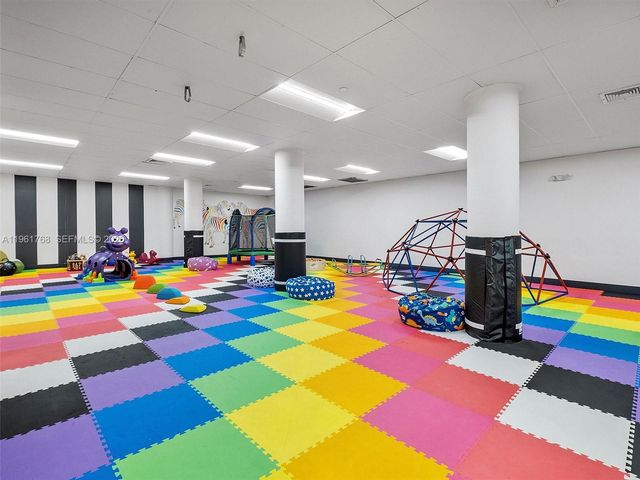 900 Bay Dr 1012, Miami Beach, FL 33141