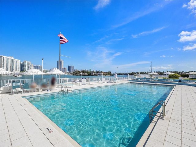 900 Bay Dr 1012, Miami Beach, FL 33141