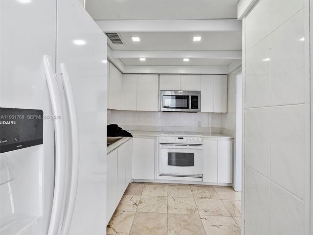 900 Bay Dr 1012, Miami Beach, FL 33141