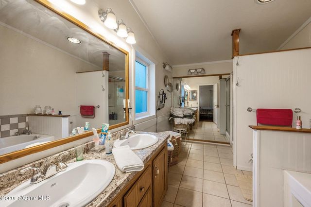 14069 E Twete RD, Athol, ID 83801