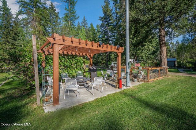 14069 E Twete RD, Athol, ID 83801