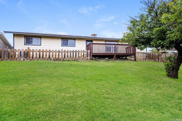 1802 Wilsons Creek, San Antonio, TX 78245