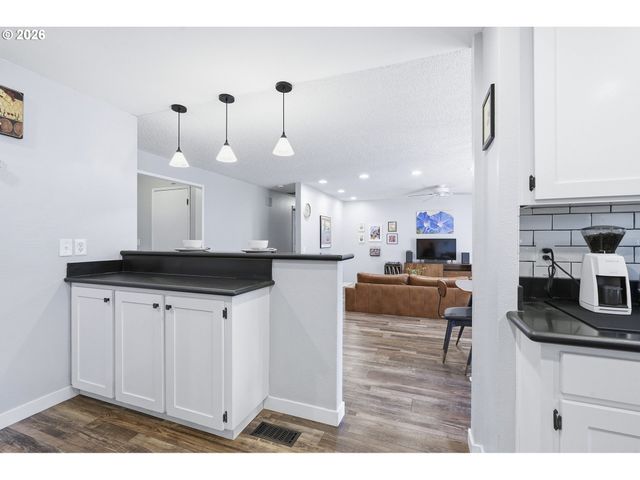 20190 Sw IMPERIAL St, Beaverton, OR 97003