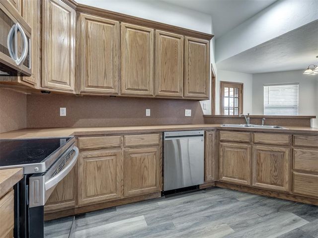 896 County Street 2941, Tuttle, OK 73089