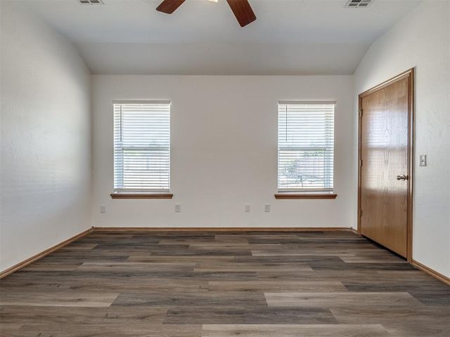 896 County Street 2941, Tuttle, OK 73089