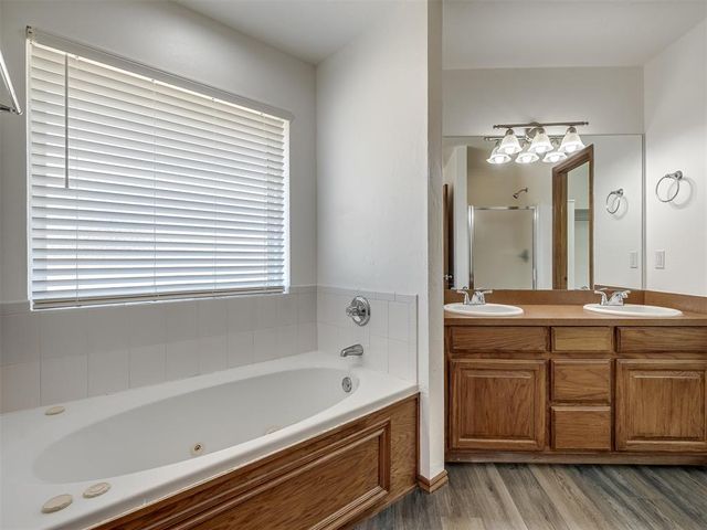 896 County Street 2941, Tuttle, OK 73089