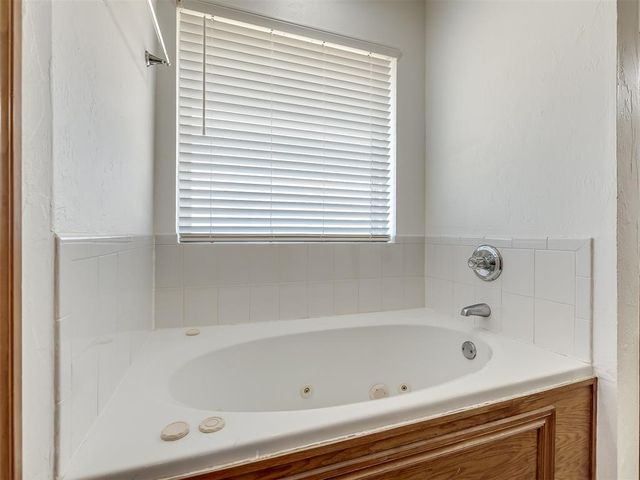 896 County Street 2941, Tuttle, OK 73089