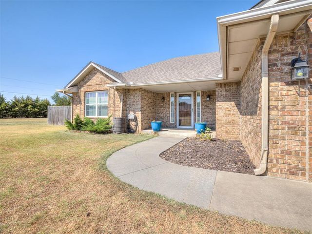 896 County Street 2941, Tuttle, OK 73089