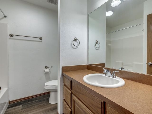 896 County Street 2941, Tuttle, OK 73089