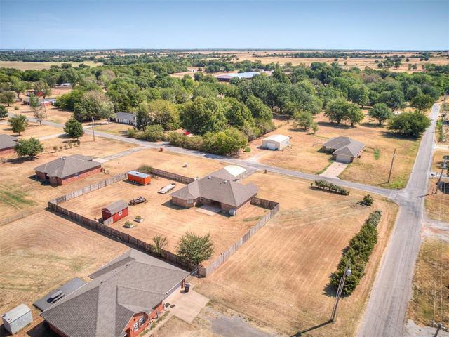 896 County Street 2941, Tuttle, OK 73089