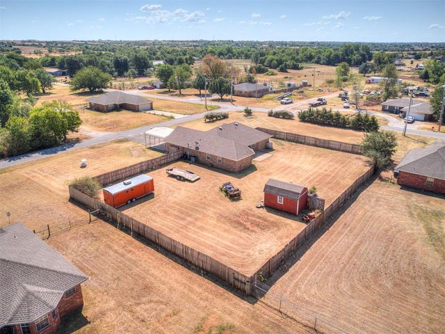 896 County Street 2941, Tuttle, OK 73089