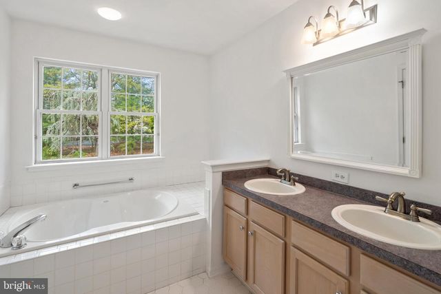 12 RYE CT, Jackson, NJ 08527