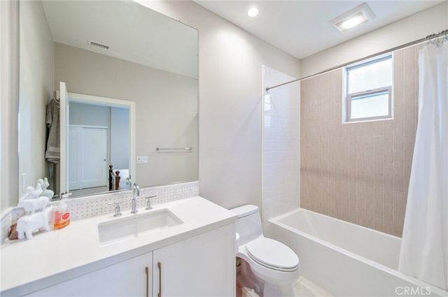 119 White Jasmine, Irvine, CA 92618
