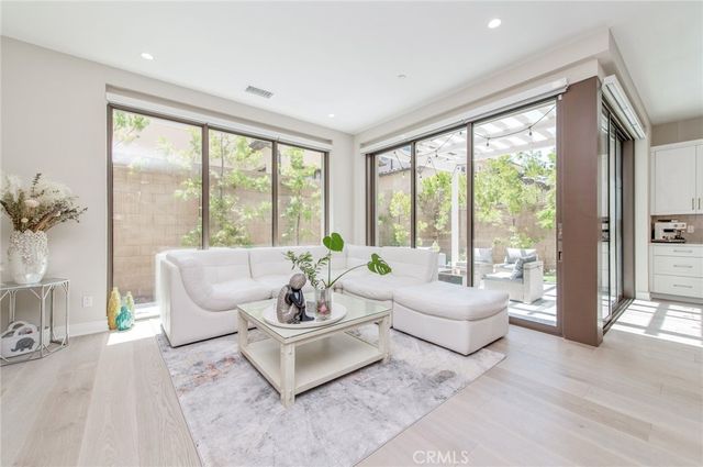 119 White Jasmine, Irvine, CA 92618