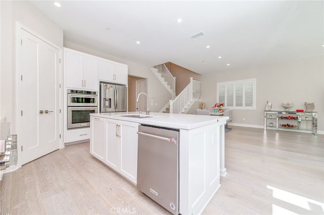 119 White Jasmine, Irvine, CA 92618