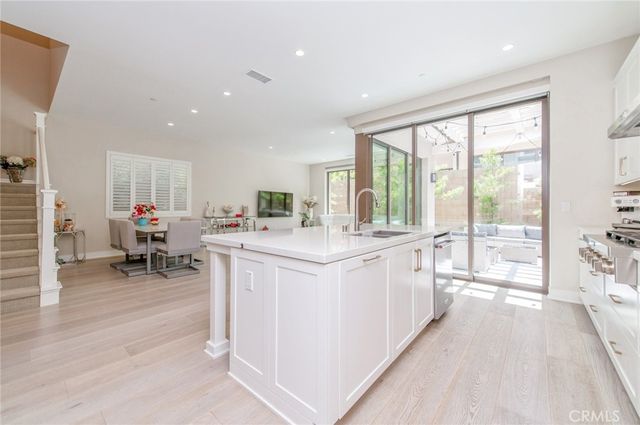 119 White Jasmine, Irvine, CA 92618