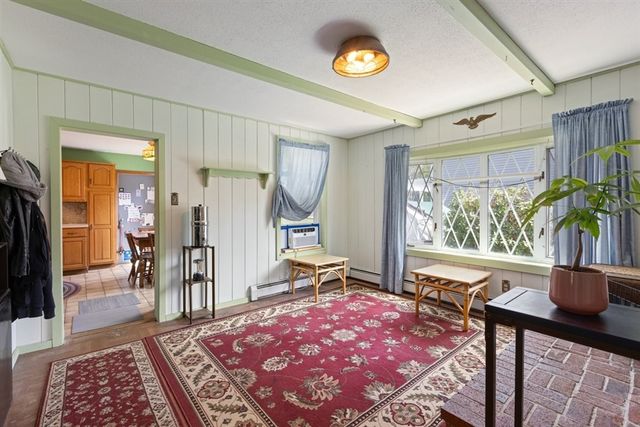 97 Laurel Ave, Haverhill, MA 01835