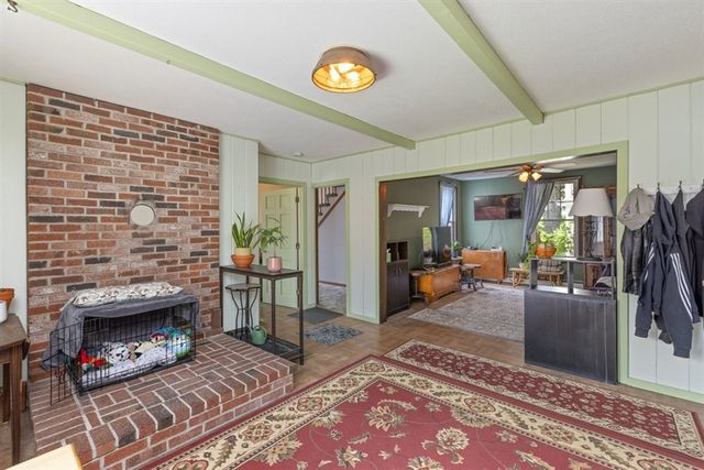 97 Laurel Ave, Haverhill, MA 01835