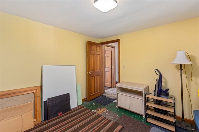 97 Laurel Ave, Haverhill, MA 01835