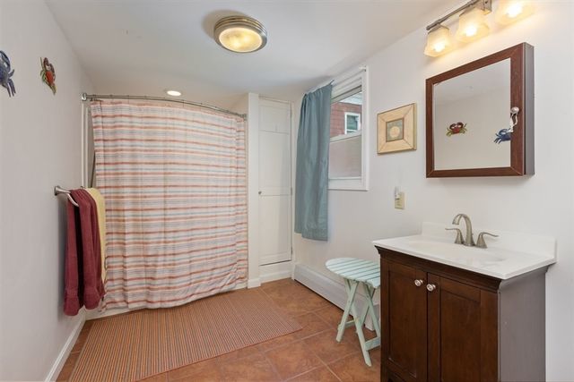 97 Laurel Ave, Haverhill, MA 01835