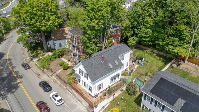 97 Laurel Ave, Haverhill, MA 01835