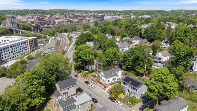 97 Laurel Ave, Haverhill, MA 01835