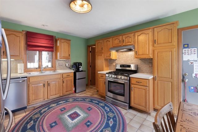 97 Laurel Ave, Haverhill, MA 01835