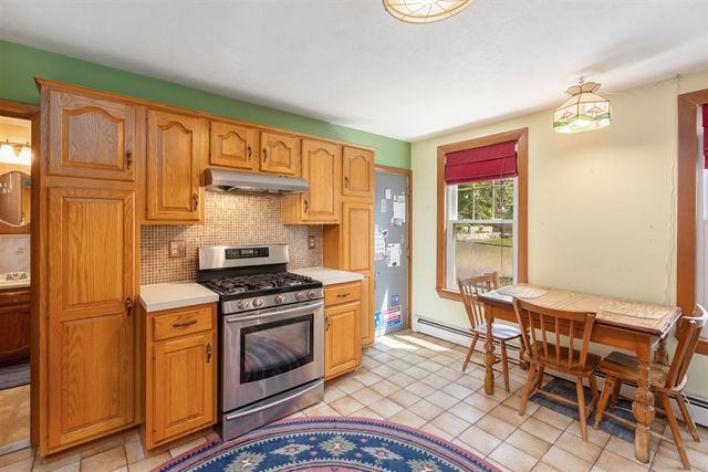 97 Laurel Ave, Haverhill, MA 01835