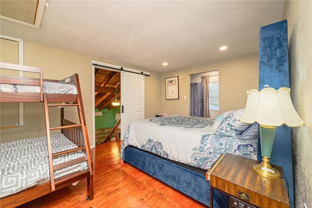 134 Live Oak St, Rockport, TX 78382