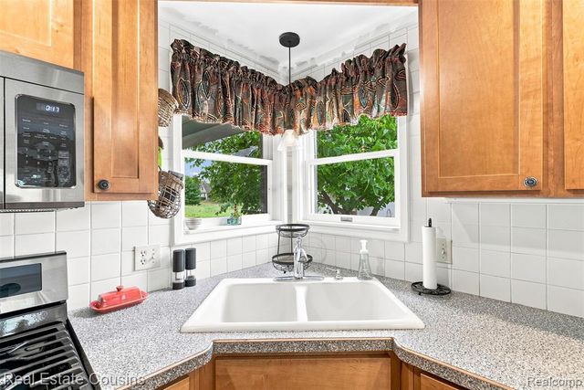 4306 W Baldwin Road, Grand Blanc, MI 48439