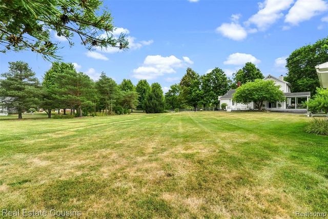 4306 W Baldwin Road, Grand Blanc, MI 48439
