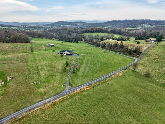 363 DAVIS LN, New Market, VA 22844