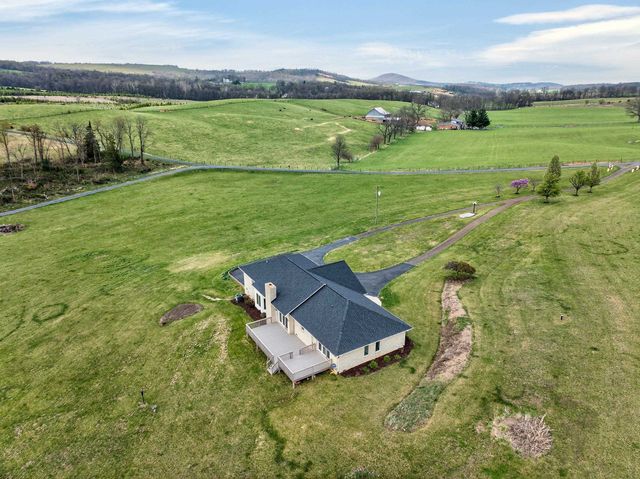 363 DAVIS LN, New Market, VA 22844