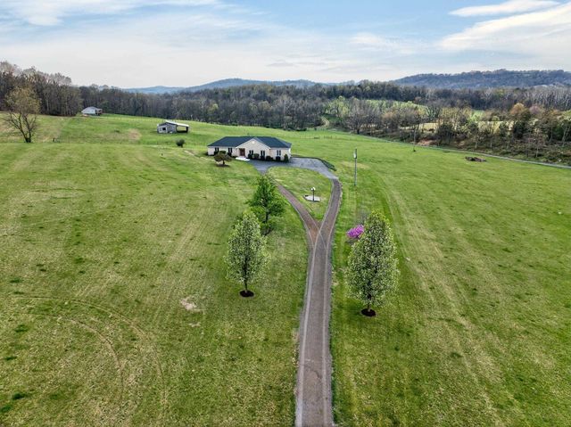 363 DAVIS LN, New Market, VA 22844