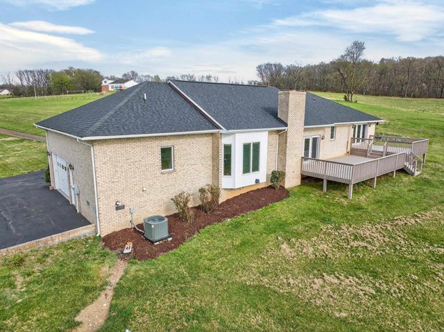 363 DAVIS LN, New Market, VA 22844