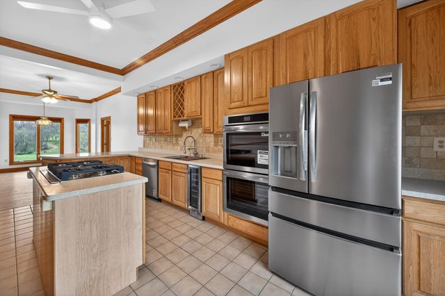 363 DAVIS LN, New Market, VA 22844