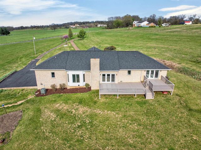 363 DAVIS LN, New Market, VA 22844