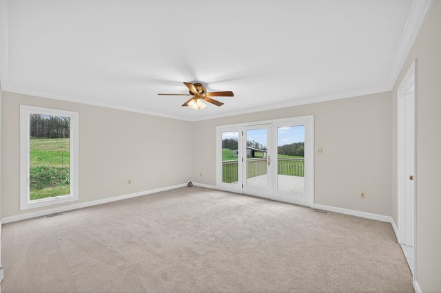 363 DAVIS LN, New Market, VA 22844