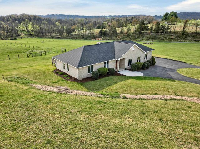 363 DAVIS LN, New Market, VA 22844